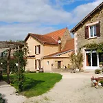 L'auberge La Source De Peyssou Nocleg ze śniadaniem